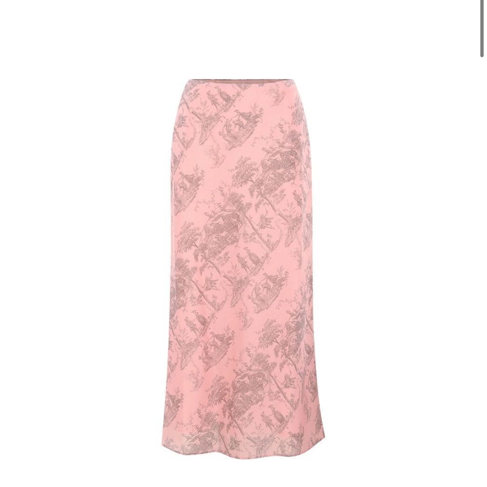 Maison Amory THE SLIP SKIRT IN LUXEMBOURG
BLUSH
AA12